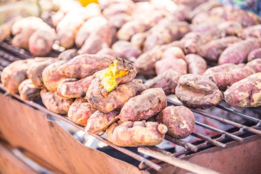 Izgara tatlı patates, Tayland.