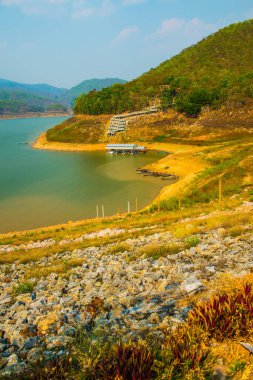 Mae Ngat Somboon Chon barajının manzara manzarası, Tayland