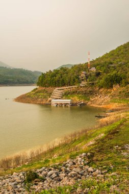 Mae Ngat Somboon Chon Barajı Doğal Görünüm.
