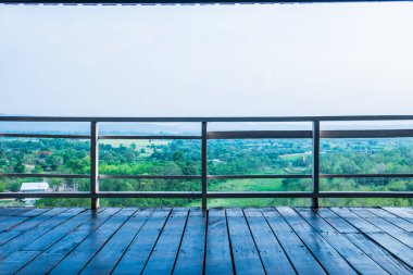 Mae Ngat Somboon Barajı, Tayland 'daki huzur evi manzaralı..