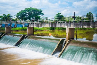 Weir, Tayland 'ın Lampang bölgesinde..