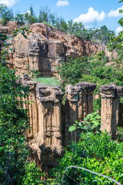 Tayland 'da Mae Wong Milli Parkı' nda Pha Chau..