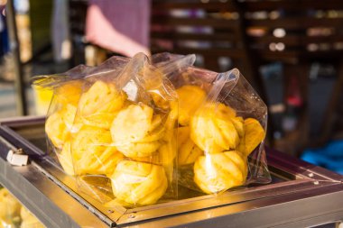 Naylon poşette ananas, Tayland