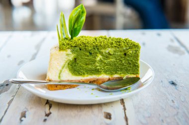 Beyaz Bulaşık, Tayland 'da Yeşil Çay Peynirli Kek.