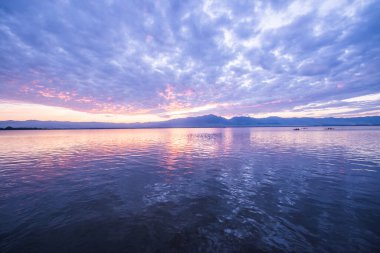 Kwan Phayao, Tayland 'da gün batımı.