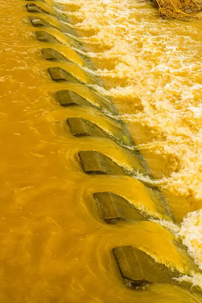 Tayland, Tayland 'da beton Weir.