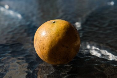 Cam masada bir portakal, Tayland