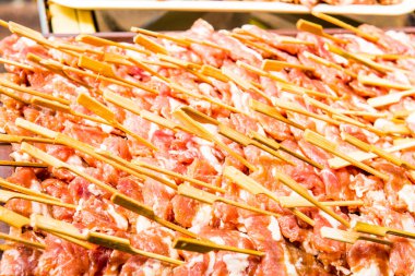 Taze domuz eti, kızarmış domuz, Tayland