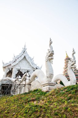 Tayland 'daki Huay Plakang Tapınağı' nda beyaz kilise yapım aşamasında.