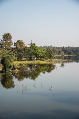 Tayland 'ın Chiangmai ilindeki Huay Tueng Tao gölünün manzara manzarası.