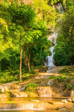 Phayao Eyaleti, Tayland, tan Tong şelale.