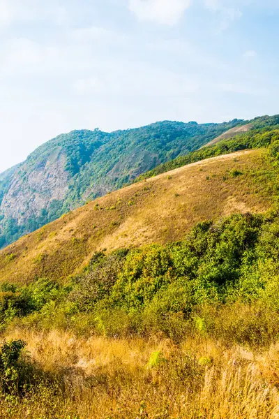 Kew Mae Pan görünümü Doi Inthanon Tabiat Parkı, Tayland