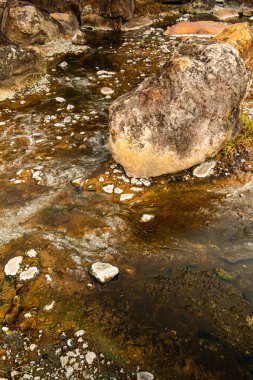 Sıcak su Chae Son 'da akıyor Sıcak kaynak, Tayland.