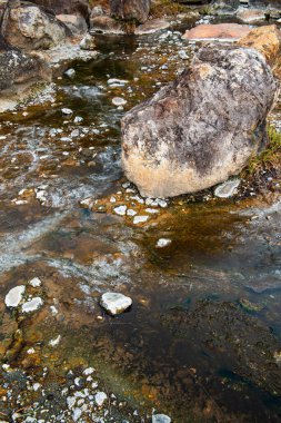 Sıcak su Chae Son 'da akıyor Sıcak kaynak, Tayland.