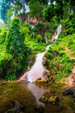 Phayao Eyaleti, Tayland, tan Tong şelale