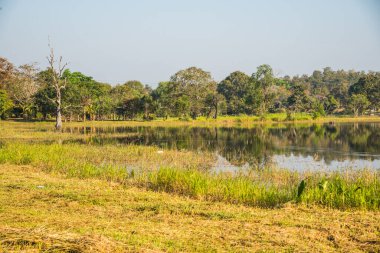Tayland 'ın Chiangmai ilindeki Huay Tueng Tao gölünün manzara manzarası.