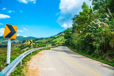 Phu Chi Pa yolu, Tayland.