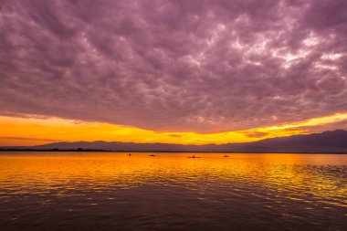 Kwan Phayao, Tayland 'da gün batımı.