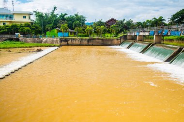 Weir, Tayland 'ın Lampang bölgesinde..