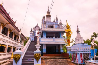 Tayland 'daki Huai Sai Khao Tapınağı' ndaki güzel bina..