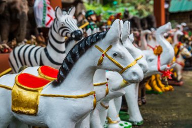 Seramik bebek ya da heykel, Tayland