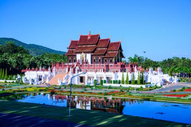 Chiang Mai ilindeki Kraliyet Pavyonu veya Hor Kham Luang Binası, Tayland.