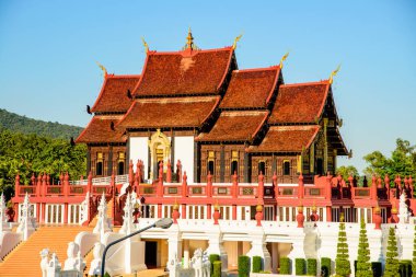 Chiang Mai ilindeki Kraliyet Pavyonu veya Hor Kham Luang Binası, Tayland.