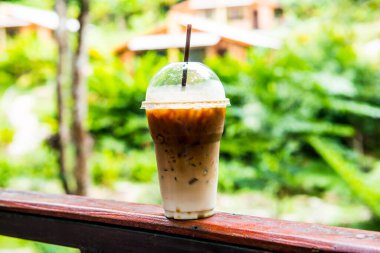 Plastik Bardakta Buzlu Latte Kahve, Tayland.