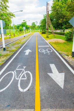 Tayland 'da bisiklet yolu..