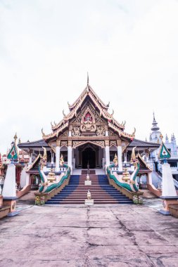 Tayland 'daki Huai Sai Khao Tapınağı' ndaki güzel kilise..