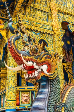 Naga 'nın Tayland' daki Rong Sua On Tapınağı 'ndaki sanat eserleri..