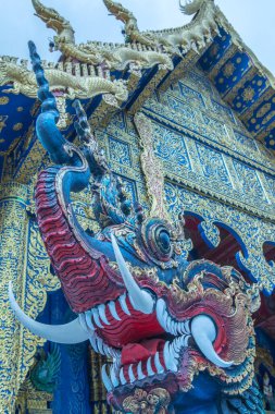 Naga 'nın Tayland' daki Rong Sua On Tapınağı 'ndaki sanat eserleri..