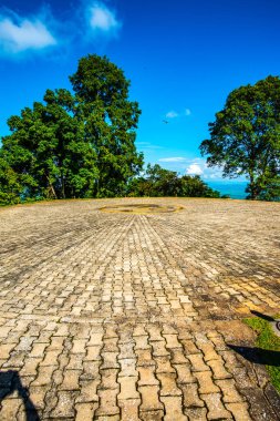 Dağ manzaralı helikopter pisti, Chiang Rai vilayeti..