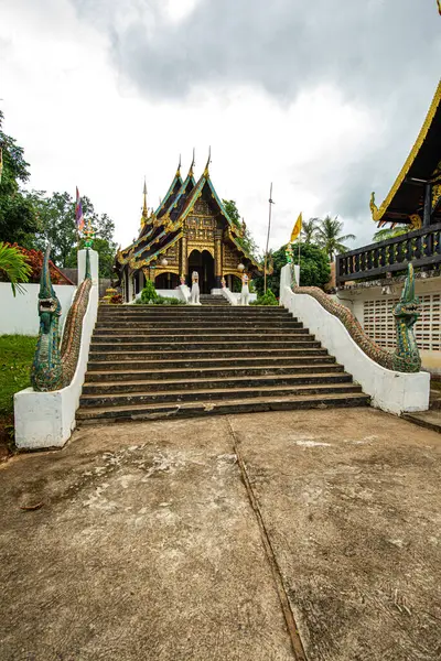 Templo Phuttha Eoen Distrito Mae Chaem Tailandia — Foto de Stock