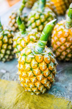 Satılık Ananas standı, Tayland.