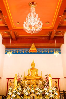 Nakhonsawan, Tayland 'da Altın Buda Heykeli veya Luang Phor Sri Sawan.