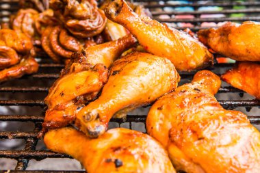 Izgarada tavuk budu, Tayland