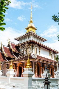 Chiangmai, Tayland 'daki Darabhirom Ormanı Manastırı' ndan Phra Chao Than Jai Mondop.