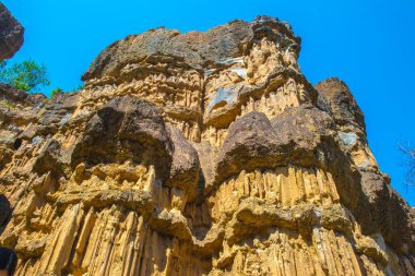 Tayland 'da Mae Wong Milli Parkı' nda Pha Chau..