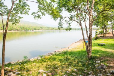 Tayland 'ın Chiangmai ilindeki Huay Tueng Tao Gölü manzarası.