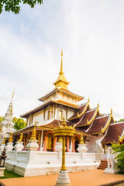 Chiangmai, Tayland 'daki Darabhirom Ormanı Manastırı' ndan Phra Chao Than Jai Mondop.