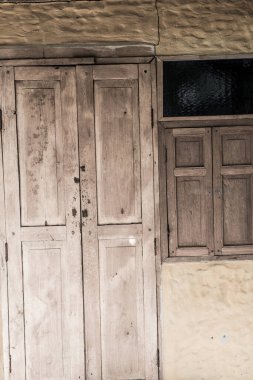 Tayland 'da Tayland tarzı pencere ve kapı.