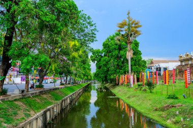 CHIANG MAI, THAILAND - April 13, 2021 : City Moat and Street at Hua Lin Corner in Chiangmai Province during Songkran Festival, Thailand.
