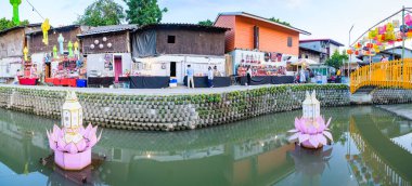 CHIANG MAI, THAILAND - November 10, 2022 : Panorama of Klong Mae Kha Floating Market, Chiang Mai Province.