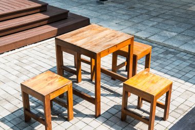 Beton Blok Avlusu Tahta Masa Seti, Tayland.