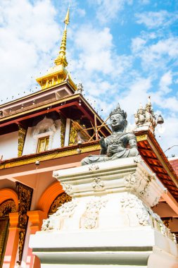 Tayland 'ın Chiangmai ilindeki Darabhirom Ormanı Manastırı' ndaki Buda Heykeli..