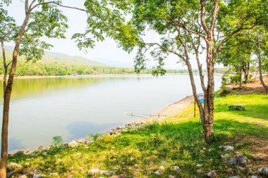 Tayland 'ın Chiangmai ilindeki Huay Tueng Tao Gölü manzarası.