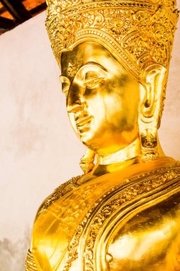 Tayland 'daki Phrathat Hariphunchai Tapınağı Altın Buda Heykeli' nin Yüzü