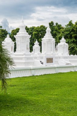 Antik Pagoda veya Antik Chedi, Tayland, Suan Dok Tapınağı 'nda.