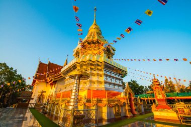 Phra 'daki güzel Pagoda Doi Saket Tapınağı, Tayland